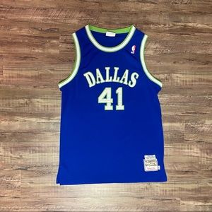 Throwback Dallas Mavericks Jersey